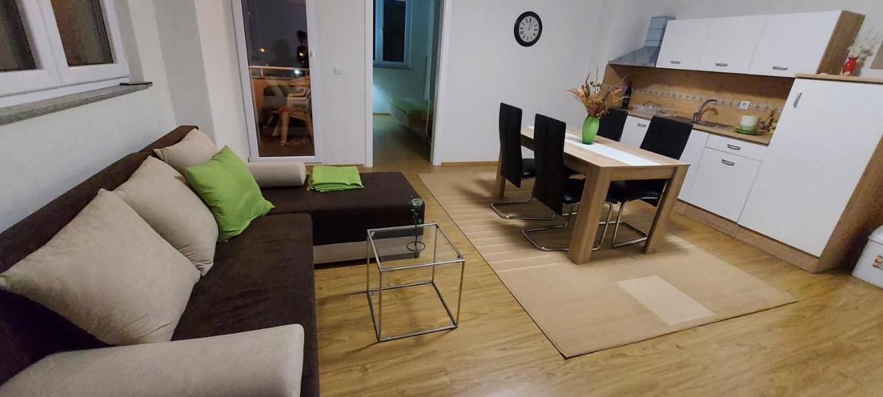 אוהריד Apartmani Miki מראה חיצוני תמונה