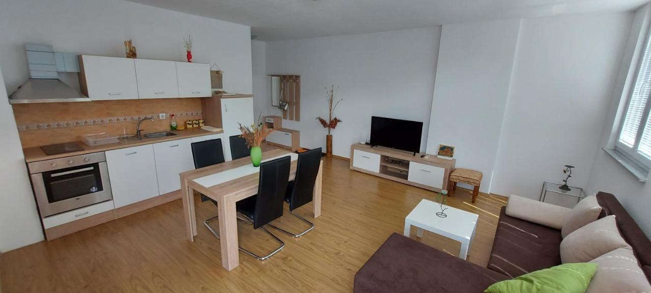 אוהריד Apartmani Miki מראה חיצוני תמונה